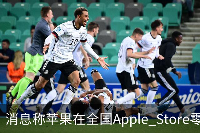 消息称苹果在全国Apple Store零售店安排移动/联通/电信工作人员坐镇，现场为取货顾客办理eSIM